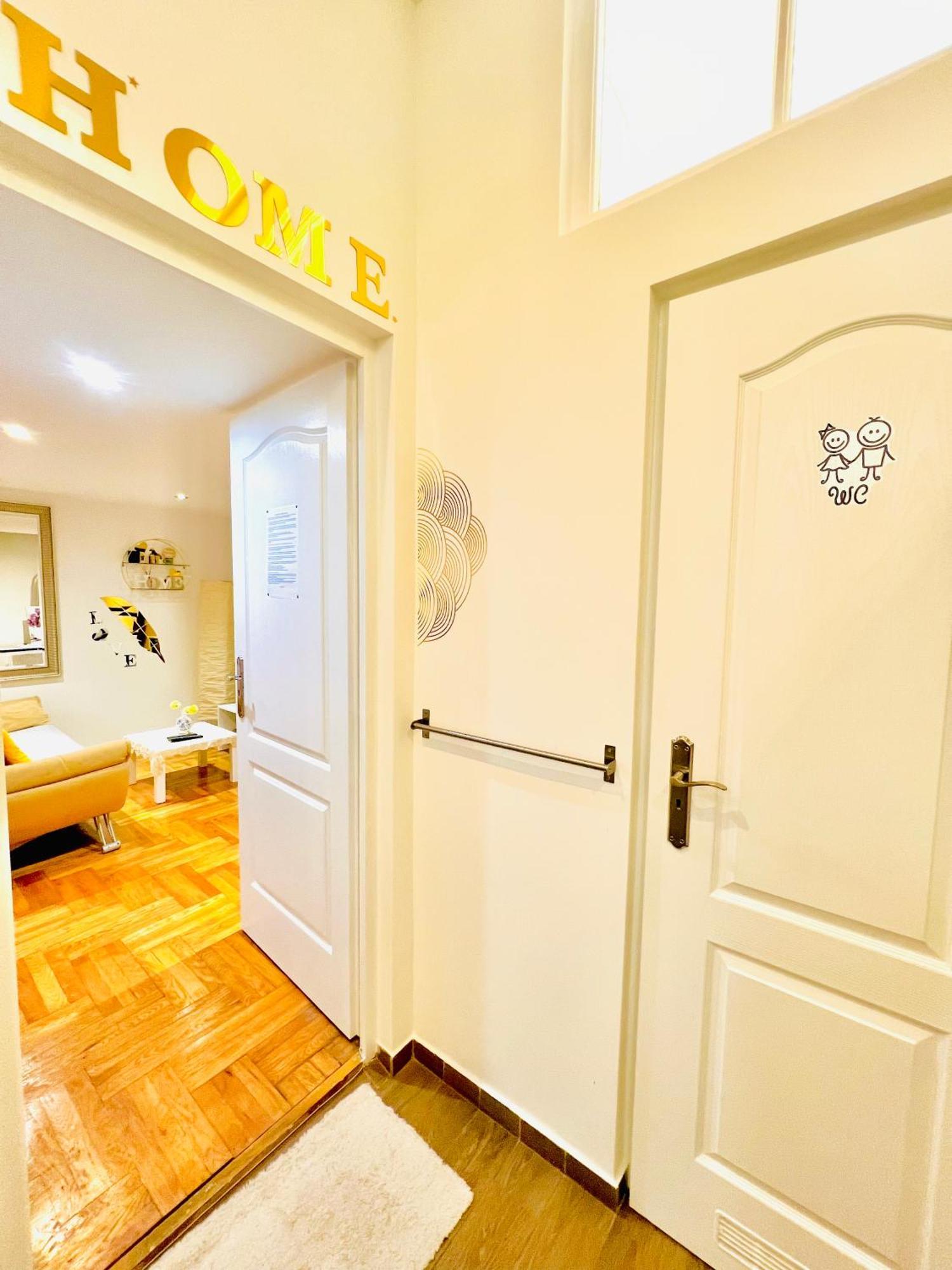 Chloe Apartment Budapest Esterno foto
