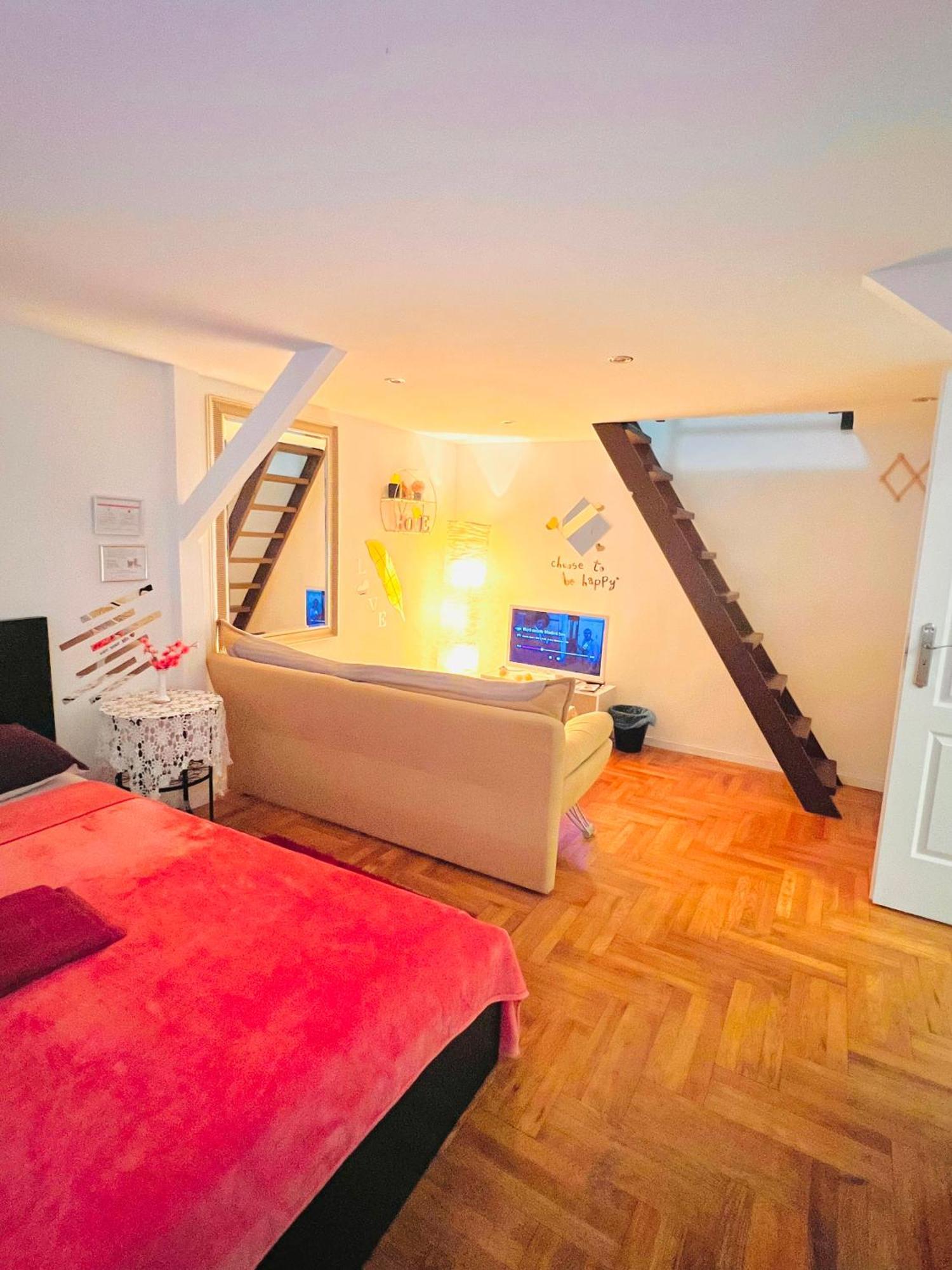 Chloe Apartment Budapest Esterno foto